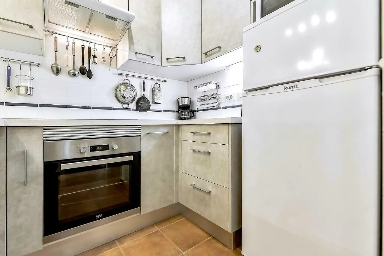 Homestay Habitacion Con Refrigerador Propio Cerca Del Aeropuerto San Isidro
