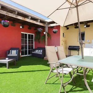 Homestay Blanca Tenerife - Private - Terrace And Bbq, 5 Minutes From The And Airport, San Isidro (Tenerife)